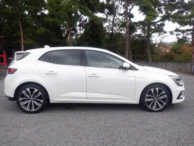 メガーヌ インテンス 1オーナー ACC LEDライト スマートキー フルTV バックカメラ ソナー 衝突軽減 シートヒーター AUX USB Bluetooth appleCarPlay アイドリングストップ(5枚目)