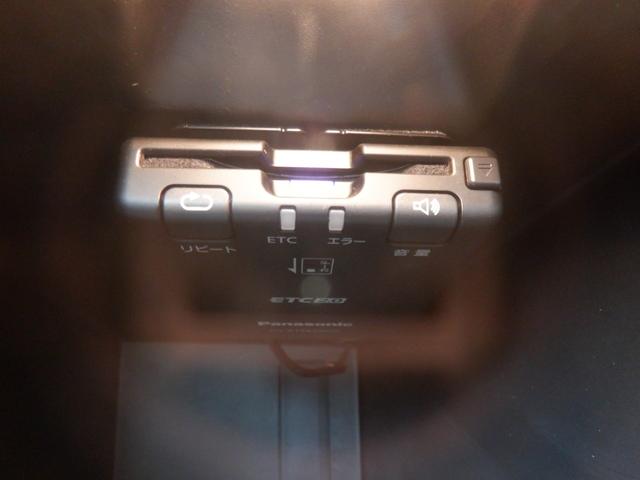 メガーヌ インテンス 1オーナー ACC LEDライト スマートキー フルTV バックカメラ ソナー 衝突軽減 シートヒーター AUX USB Bluetooth appleCarPlay アイドリングストップ(27枚目)