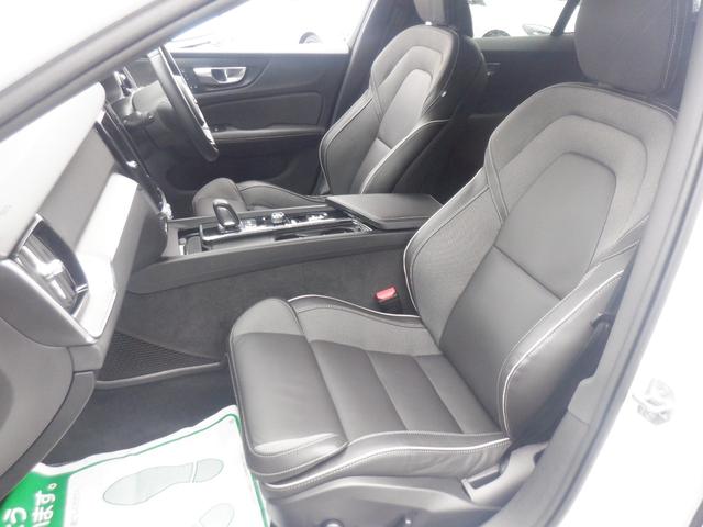 Ｖ６０ Ｂ５　Ｒデザイン　クライメイトパッケージ　１オーナー　ハーマンカードン　ハーフレザー　ハンドル＆シートヒーター　電動シート　ナビ　ＴＶ　３６０度カメラ　ＨＵＤ　電動リアゲート　スマートキー　ＡＣＣ　ＬＥＤライト　ＥＴＣ　アイドリングストップ（14枚目）