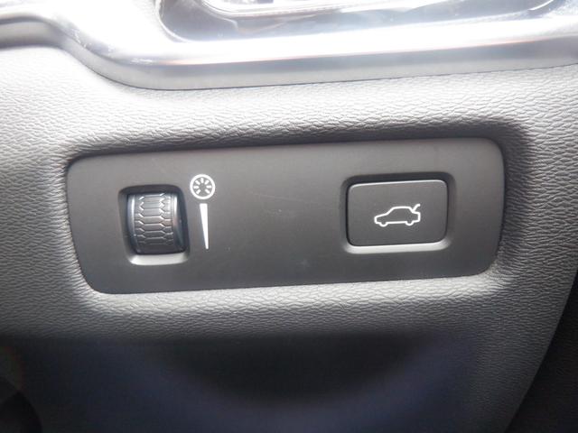 Ｖ６０ Ｂ５　Ｒデザイン　クライメイトパッケージ　１オーナー　ハーマンカードン　ハーフレザー　ハンドル＆シートヒーター　電動シート　ナビ　ＴＶ　３６０度カメラ　ＨＵＤ　電動リアゲート　スマートキー　ＡＣＣ　ＬＥＤライト　ＥＴＣ　アイドリングストップ（45枚目）