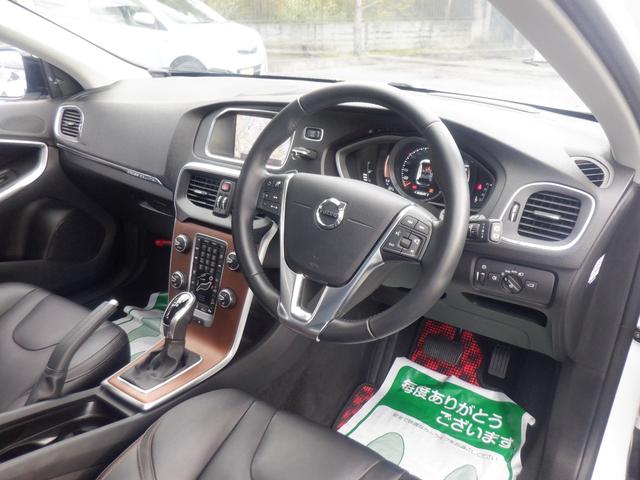 VOLVO V40 CROSS COUNTRY T5 AWD MOMENTUM