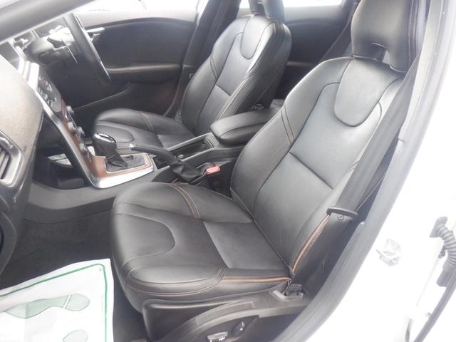 VOLVO V40 CROSS COUNTRY T5 AWD MOMENTUM