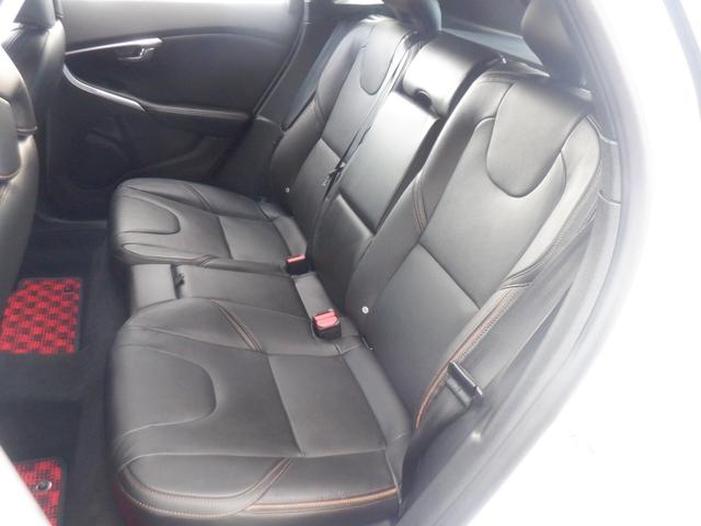 VOLVO V40 CROSS COUNTRY T5 AWD MOMENTUM