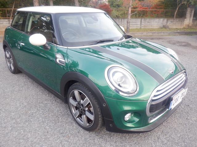 MINI クーパー 60イヤーズエディション 3ドア インテリジェントセーフティ 茶革 シートヒーター 純正ナビ バックカメラソナー 衝突軽減 クルコン パーキングアシスト スマートキー LEDライト ETC 音楽インポート USB Bluetooth(4枚目)