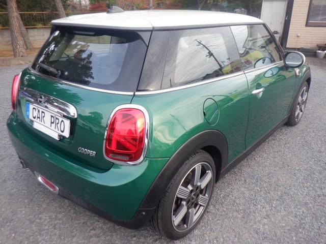 MINI クーパー 60イヤーズエディション 3ドア インテリジェントセーフティ 茶革 シートヒーター 純正ナビ バックカメラソナー 衝突軽減 クルコン パーキングアシスト スマートキー LEDライト ETC 音楽インポート USB Bluetooth(6枚目)