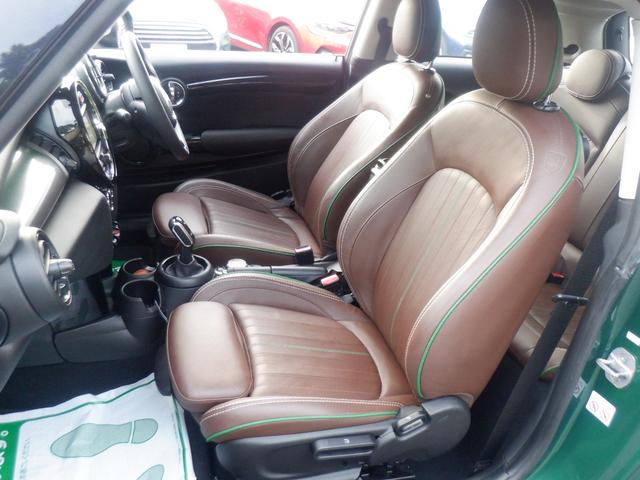 MINI クーパー 60イヤーズエディション 3ドア インテリジェントセーフティ 茶革 シートヒーター 純正ナビ バックカメラソナー 衝突軽減 クルコン パーキングアシスト スマートキー LEDライト ETC 音楽インポート USB Bluetooth(15枚目)