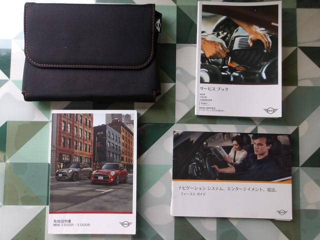 MINI クーパー 60イヤーズエディション 3ドア インテリジェントセーフティ 茶革 シートヒーター 純正ナビ バックカメラソナー 衝突軽減 クルコン パーキングアシスト スマートキー LEDライト ETC 音楽インポート USB Bluetooth(38枚目)