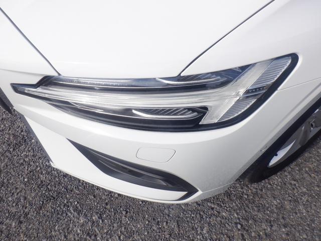 Ｖ６０ Ｂ４　モメンタム　クライメイトパッケージ　ハンドル＆シートヒーター　ナビＴＶ　３６０度カメラ　ソナー　ＡＣＣ　衝突軽減　パーキングアシスト　黒革　電動リアゲート　ＬＥＤ　ＥＴＣ　ｃａｒＰＬＡＹ　ＵＳＢ　Ｂｌｕｅｔｏｏｔｈ　ワイヤレス充電（10枚目）