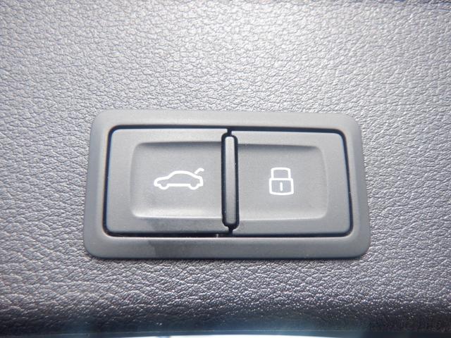 Ａ４アバント ３５ＴＦＳＩ　アドバンスド　アウディプレセンス　ＬＥＤ　ＡＣＣ　３６０度カメラ　パーキングアシスト　衝突軽減　ナビＴＶ　電動シートヒーター　電動Ｒゲート　ＥＴＣ　ディスプレイオーディオ　ａｐｐｌｅＣａｒＰｌａｙ　ＵＳＢ　ブルートゥース　パドルシフト（19枚目）