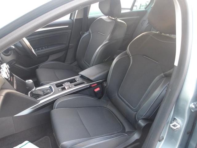 メガーヌ スポーツツアラー　インテンス　バックカメラ　前後ソナー　ＡＣＣ　レーンアシスト　ブラインドスポット　衝突軽減　Ｌ？Ｄ　スマートキー　アイドリングストップ　ＡＵＸ　ＵＳＢ　ブルートゥース　ハーフレザー　シートヒーター（14枚目）