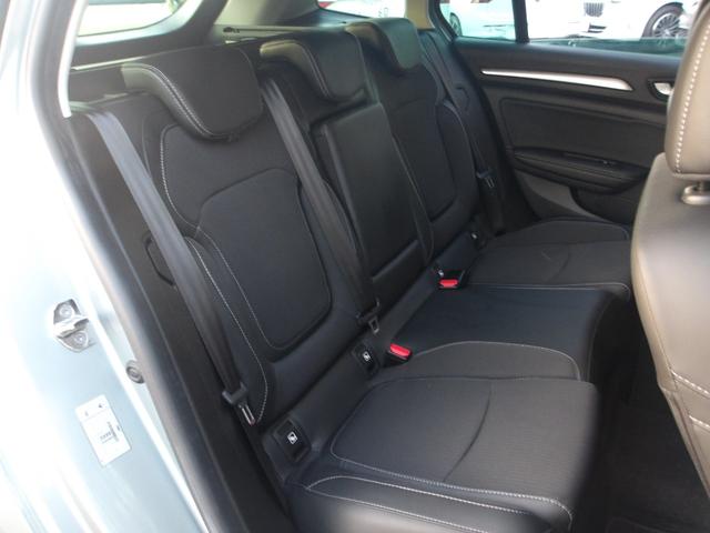 メガーヌ スポーツツアラー　インテンス　バックカメラ　前後ソナー　ＡＣＣ　レーンアシスト　ブラインドスポット　衝突軽減　Ｌ？Ｄ　スマートキー　アイドリングストップ　ＡＵＸ　ＵＳＢ　ブルートゥース　ハーフレザー　シートヒーター（17枚目）