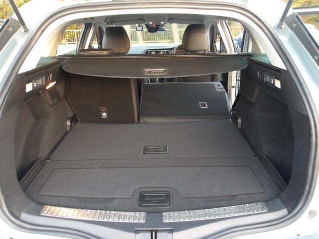 メガーヌ スポーツツアラー　インテンス　バックカメラ　前後ソナー　ＡＣＣ　レーンアシスト　ブラインドスポット　衝突軽減　Ｌ？Ｄ　スマートキー　アイドリングストップ　ＡＵＸ　ＵＳＢ　ブルートゥース　ハーフレザー　シートヒーター（18枚目）