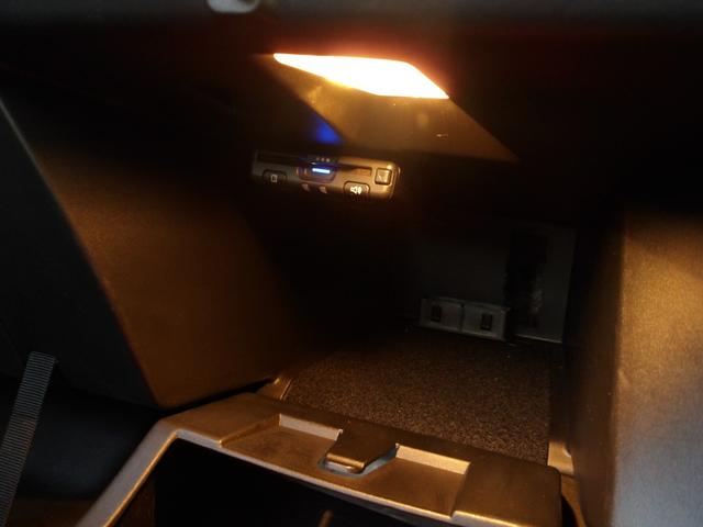 メガーヌ スポーツツアラー　インテンス　バックカメラ　前後ソナー　ＡＣＣ　レーンアシスト　ブラインドスポット　衝突軽減　Ｌ？Ｄ　スマートキー　アイドリングストップ　ＡＵＸ　ＵＳＢ　ブルートゥース　ハーフレザー　シートヒーター（25枚目）