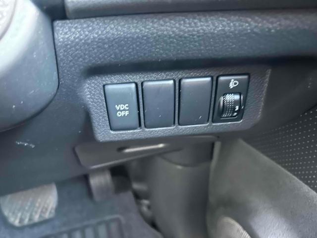 エクストレイル ２５Ｘ　４ＷＤ　バックカメラ　アルミホイール　スマートキー　電動格納ミラー　ＣＶＴ　衝突安全ボディ　ＡＢＳ　ＥＳＣ　エアコン　パワーステアリング　パワーウィンドウ　運転席エアバッグ　助手席エアバッグ（6枚目）