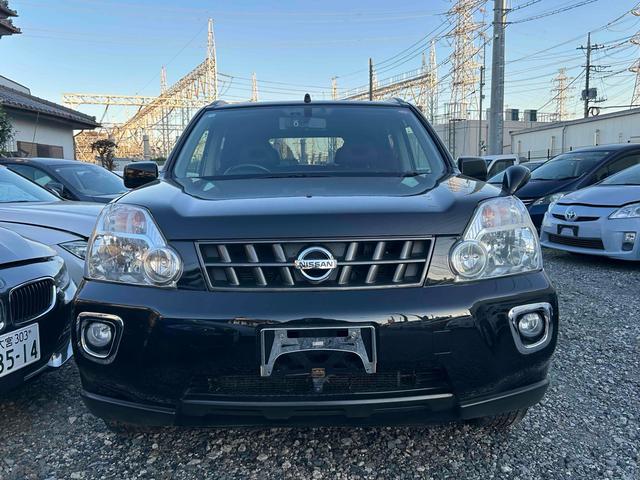 エクストレイル ２５Ｘ　４ＷＤ　バックカメラ　アルミホイール　スマートキー　電動格納ミラー　ＣＶＴ　衝突安全ボディ　ＡＢＳ　ＥＳＣ　エアコン　パワーステアリング　パワーウィンドウ　運転席エアバッグ　助手席エアバッグ（13枚目）