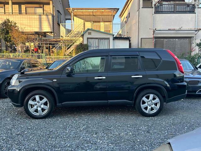 エクストレイル ２５Ｘ　４ＷＤ　バックカメラ　アルミホイール　スマートキー　電動格納ミラー　ＣＶＴ　衝突安全ボディ　ＡＢＳ　ＥＳＣ　エアコン　パワーステアリング　パワーウィンドウ　運転席エアバッグ　助手席エアバッグ（15枚目）