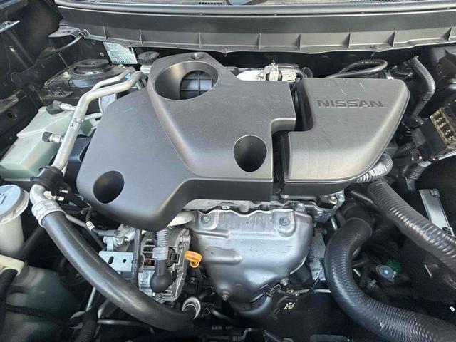 エクストレイル ２５Ｘ　４ＷＤ　バックカメラ　アルミホイール　スマートキー　電動格納ミラー　ＣＶＴ　衝突安全ボディ　ＡＢＳ　ＥＳＣ　エアコン　パワーステアリング　パワーウィンドウ　運転席エアバッグ　助手席エアバッグ（19枚目）