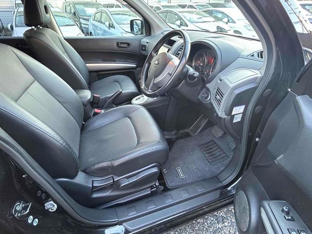 エクストレイル ２５Ｘ　４ＷＤ　バックカメラ　アルミホイール　スマートキー　電動格納ミラー　ＣＶＴ　衝突安全ボディ　ＡＢＳ　ＥＳＣ　エアコン　パワーステアリング　パワーウィンドウ　運転席エアバッグ　助手席エアバッグ（28枚目）