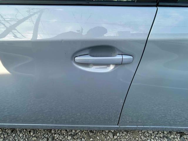 プリウス L アルミホイール CVT スマートキー アイドリングストップ 電動格納ミラー 盗難防止システム CD MD 衝突安全ボディ ABS ESC エアコン パワーステアリング パワーウィンドウ(22枚目)