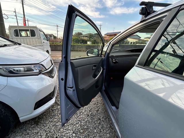 プリウス L アルミホイール CVT スマートキー アイドリングストップ 電動格納ミラー 盗難防止システム CD MD 衝突安全ボディ ABS ESC エアコン パワーステアリング パワーウィンドウ(27枚目)