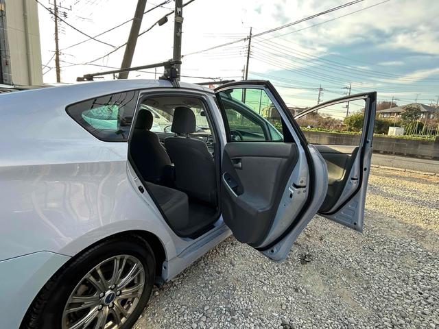 プリウス L アルミホイール CVT スマートキー アイドリングストップ 電動格納ミラー 盗難防止システム CD MD 衝突安全ボディ ABS ESC エアコン パワーステアリング パワーウィンドウ(29枚目)