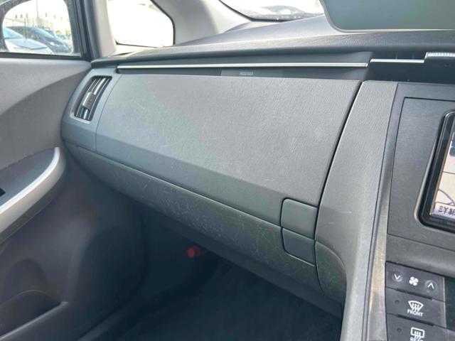 プリウス S ナビ アルミホイール CVT スマートキー 電動格納ミラー 盗難防止システム ミュージックプレイヤー接続可 衝突安全ボディ ABS ESC エアコン パワーステアリング パワーウィンドウ(11枚目)