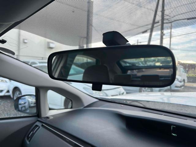 プリウス S ナビ アルミホイール CVT スマートキー 電動格納ミラー 盗難防止システム ミュージックプレイヤー接続可 衝突安全ボディ ABS ESC エアコン パワーステアリング パワーウィンドウ(12枚目)