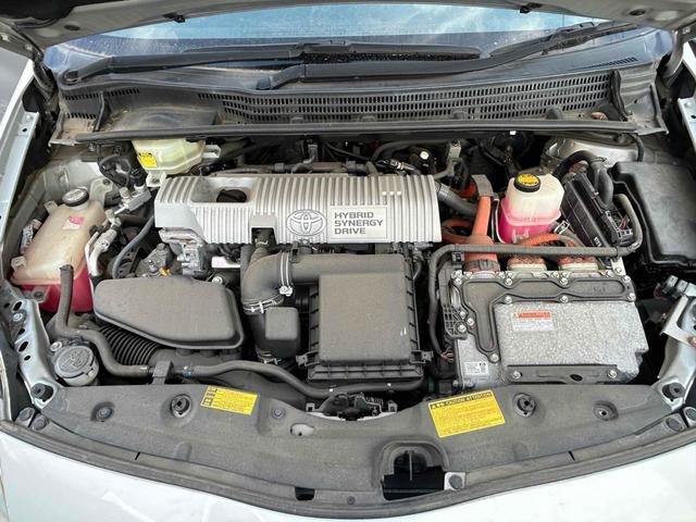 プリウス S ナビ アルミホイール CVT スマートキー 電動格納ミラー 盗難防止システム ミュージックプレイヤー接続可 衝突安全ボディ ABS ESC エアコン パワーステアリング パワーウィンドウ(19枚目)