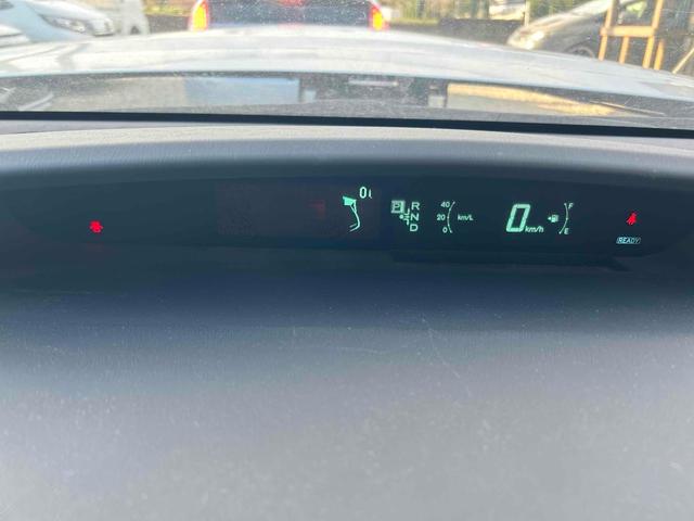 プリウス S ナビ アルミホイール CVT スマートキー 電動格納ミラー 盗難防止システム ミュージックプレイヤー接続可 衝突安全ボディ ABS ESC エアコン パワーステアリング パワーウィンドウ(24枚目)