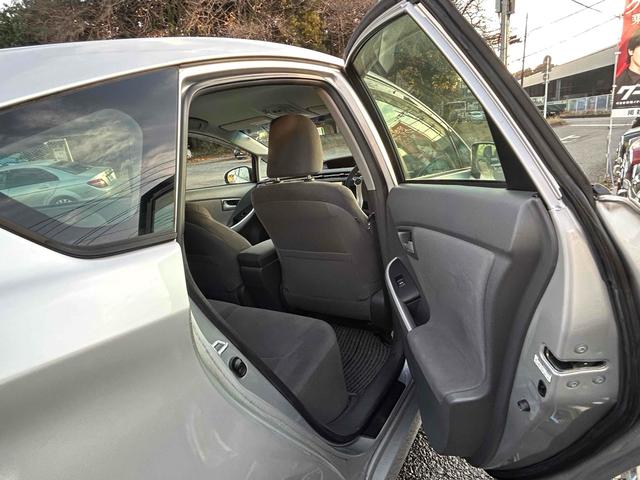 プリウス S ドライブレコーダー ETC ナビ クリアランスソナー アルミホイール スマートキー 電動格納ミラー CVT 盗難防止システム 衝突安全ボディ ABS ESC エアコン パワーステアリング(26枚目)