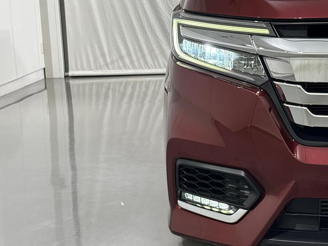 ステップワゴンスパーダ スパーダホンダセンシング　純正メモリーナビ　フルセグＴＶ　バックカメラ　ＥＴＣ２．０　両側パワースライドドア　前後ドラレコ　２列目ベンチシート　盗難防止　助手席エアバッグ　Ｗパワスラ　リアオートエアコン　地デジ　ＬＥＤライト（9枚目）