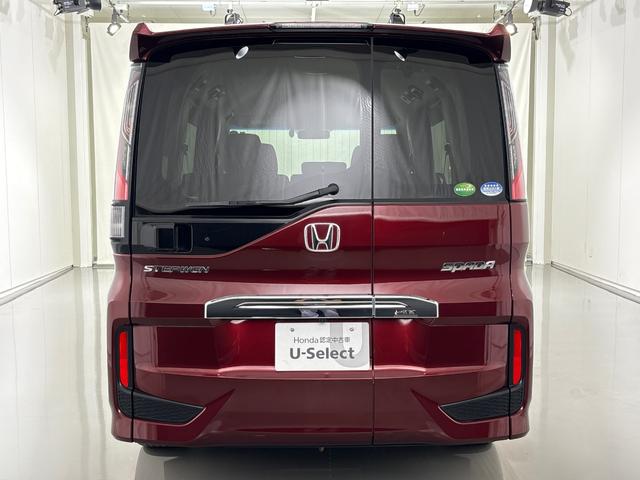 ステップワゴンスパーダ スパーダホンダセンシング　純正メモリーナビ　フルセグＴＶ　バックカメラ　ＥＴＣ２．０　両側パワースライドドア　前後ドラレコ　２列目ベンチシート　盗難防止　助手席エアバッグ　Ｗパワスラ　リアオートエアコン　地デジ　ＬＥＤライト（13枚目）