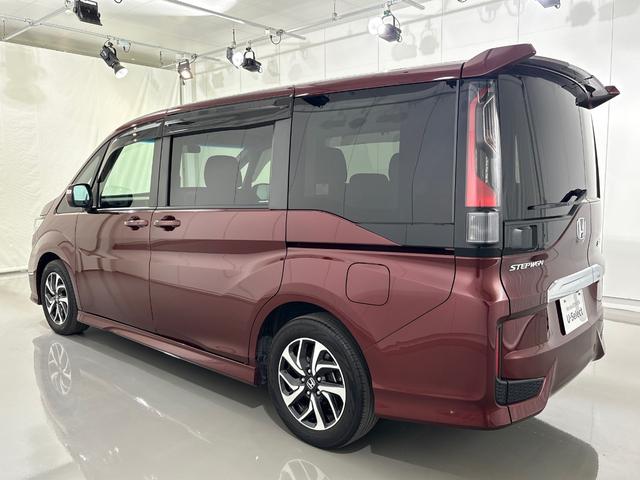 ステップワゴンスパーダ スパーダホンダセンシング　純正メモリーナビ　フルセグＴＶ　バックカメラ　ＥＴＣ２．０　両側パワースライドドア　前後ドラレコ　２列目ベンチシート　盗難防止　助手席エアバッグ　Ｗパワスラ　リアオートエアコン　地デジ　ＬＥＤライト（14枚目）