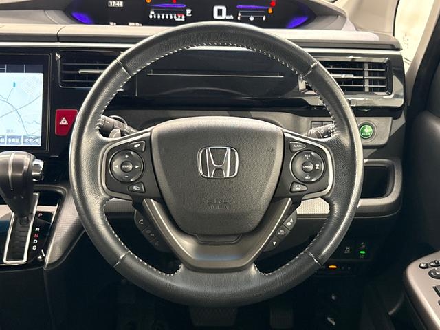 ステップワゴンスパーダ スパーダホンダセンシング　純正メモリーナビ　フルセグＴＶ　バックカメラ　ＥＴＣ２．０　両側パワースライドドア　前後ドラレコ　２列目ベンチシート　盗難防止　助手席エアバッグ　Ｗパワスラ　リアオートエアコン　地デジ　ＬＥＤライト（17枚目）