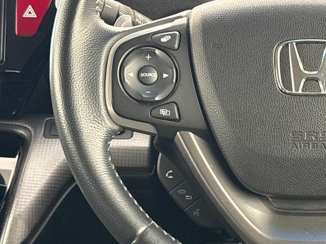 ステップワゴンスパーダ スパーダホンダセンシング　純正メモリーナビ　フルセグＴＶ　バックカメラ　ＥＴＣ２．０　両側パワースライドドア　前後ドラレコ　２列目ベンチシート　盗難防止　助手席エアバッグ　Ｗパワスラ　リアオートエアコン　地デジ　ＬＥＤライト（18枚目）