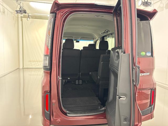 ステップワゴンスパーダ スパーダホンダセンシング　純正メモリーナビ　フルセグＴＶ　バックカメラ　ＥＴＣ２．０　両側パワースライドドア　前後ドラレコ　２列目ベンチシート　盗難防止　助手席エアバッグ　Ｗパワスラ　リアオートエアコン　地デジ　ＬＥＤライト（36枚目）