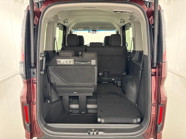 ステップワゴンスパーダ スパーダホンダセンシング　純正メモリーナビ　フルセグＴＶ　バックカメラ　ＥＴＣ２．０　両側パワースライドドア　前後ドラレコ　２列目ベンチシート　盗難防止　助手席エアバッグ　Ｗパワスラ　リアオートエアコン　地デジ　ＬＥＤライト（38枚目）