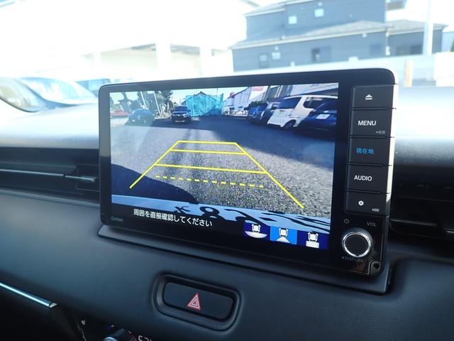 ヴェゼル ｅ：ＨＥＶＺ　スマキ　フルオートエアコン　エアバッグ　両席エアバック　パワーウィンドウ　ＬＥＤランプ　クルーズＣ　キーレスエントリー　横滑り防止装置　シートヒータ　パワーステアリング　ＡＢＳ　１オナ　Ｄレコ　Ｒカメ（7枚目）