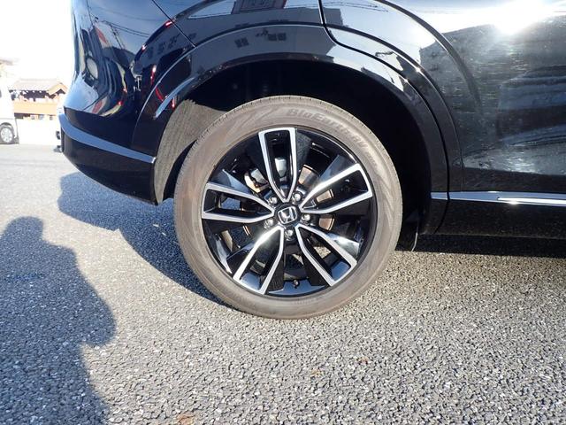 ヴェゼル ｅ：ＨＥＶＺ　１オーナー　Ｒカメラ　フルセグテレビ　スマ－トキ－　ＥＴＣ車載器　アクティブクルーズ　サイドエアバッグ　ナビＴＶ　フルオートエアコン　横滑り防止　キーフリーシステム　４ＷＤ車　禁煙　ＬＥＤヘッドライト（24枚目）