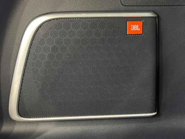 ハリアー Ｚ　禁煙車　１２．３型メーカーナビ　ＪＢＬ　デジタルインナーミラー　ＢＳＭ　ハーフレザーシート　パワーシート　パワーバックドア　純正１９インチアルミ　ＬＥＤヘッドランプ　ＬＥＤフォグランプ　ＲＣＴＡ（4枚目）