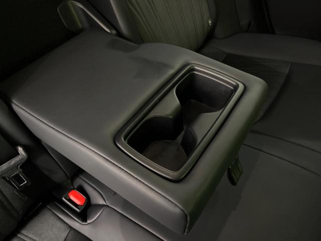 ハリアー Ｚ　禁煙車　１２．３型メーカーナビ　ＪＢＬ　デジタルインナーミラー　ＢＳＭ　ハーフレザーシート　パワーシート　パワーバックドア　純正１９インチアルミ　ＬＥＤヘッドランプ　ＬＥＤフォグランプ　ＲＣＴＡ（31枚目）