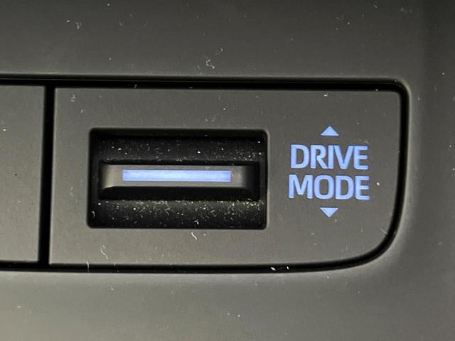 ハリアー Ｚ　禁煙車　１２．３型メーカーナビ　ＪＢＬ　デジタルインナーミラー　ＢＳＭ　ハーフレザーシート　パワーシート　パワーバックドア　純正１９インチアルミ　ＬＥＤヘッドランプ　ＬＥＤフォグランプ　ＲＣＴＡ（37枚目）