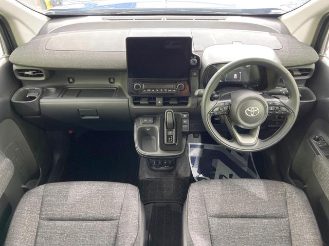 シエンタ ハイブリッドＺ　禁煙車　メーカー１０．５型ナビ付ＤＡ　全周囲カメラ　後席モニター　シートヒーター　両側電動スライドドア　セーフティセンス　レーダークルーズ　ＥＴＣ　ドラレコ　ステアリングヒーター　ＡＣ１００Ｖ電源（2枚目）