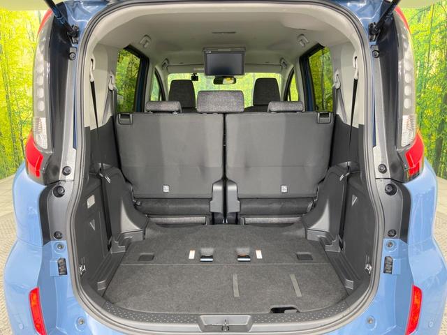 シエンタ ハイブリッドＺ　禁煙車　メーカー１０．５型ナビ付ＤＡ　全周囲カメラ　後席モニター　シートヒーター　両側電動スライドドア　セーフティセンス　レーダークルーズ　ＥＴＣ　ドラレコ　ステアリングヒーター　ＡＣ１００Ｖ電源（11枚目）