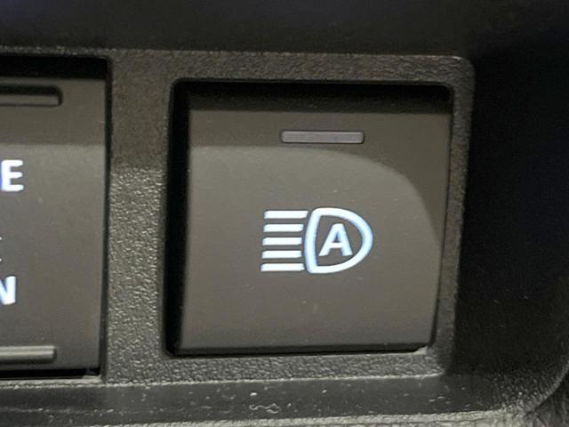 シエンタ ハイブリッドＺ　禁煙車　メーカー１０．５型ナビ付ＤＡ　全周囲カメラ　後席モニター　シートヒーター　両側電動スライドドア　セーフティセンス　レーダークルーズ　ＥＴＣ　ドラレコ　ステアリングヒーター　ＡＣ１００Ｖ電源（41枚目）