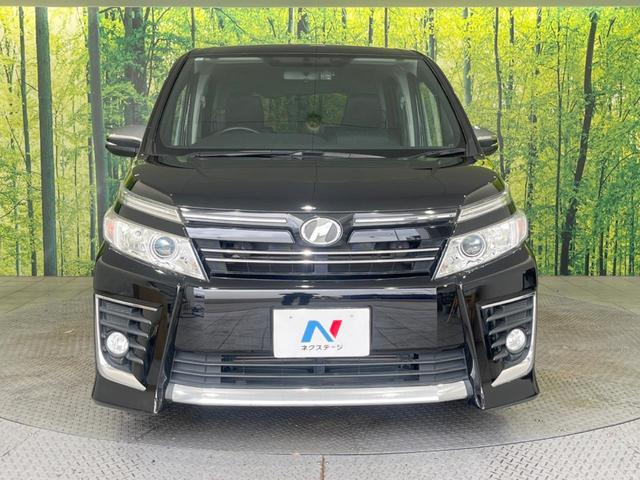 ヴォクシー ＺＳ　煌　禁煙車　両側電動スライドドア　パナソニック製ＳＤナビ　後席モニター　バックカメラ　ＥＴＣ　ドラレコ　ＬＥＤヘッドライト　純正１６インチアルミホイール　スマートキー　デュアルエアコン　革巻きステアリング（15枚目）