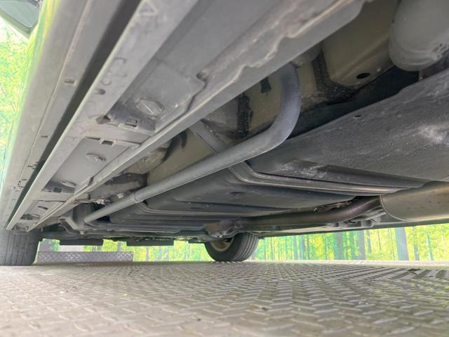 ヴォクシー ＺＳ　煌　禁煙車　両側電動スライドドア　パナソニック製ＳＤナビ　後席モニター　バックカメラ　ＥＴＣ　ドラレコ　ＬＥＤヘッドライト　純正１６インチアルミホイール　スマートキー　デュアルエアコン　革巻きステアリング（24枚目）