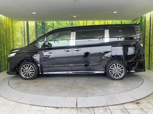 ヴォクシー ＺＳ　煌　禁煙車　両側電動スライドドア　パナソニック製ＳＤナビ　後席モニター　バックカメラ　ＥＴＣ　ドラレコ　ＬＥＤヘッドライト　純正１６インチアルミホイール　スマートキー　デュアルエアコン　革巻きステアリング（45枚目）
