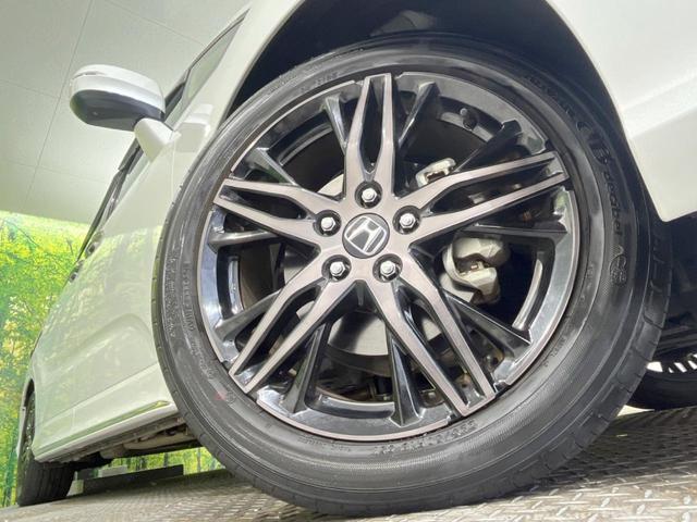 オデッセイハイブリッド ｅ：ＨＥＶアブソルート・ＥＸ　禁煙車　純正１０型ナビ　全周囲カメラ　黒革シート　両側電動スライドドア　ホンダセンシング　アダプティブクルーズ　ＥＴＣ２．０　ドラレコ　シートヒーター　電動リアゲート　ＬＥＤヘッドライト　１００Ｖ電源（14枚目）