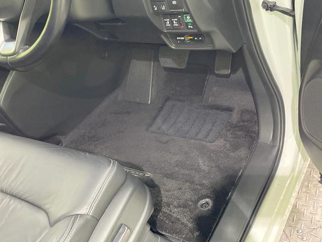 オデッセイハイブリッド ｅ：ＨＥＶアブソルート・ＥＸ　禁煙車　純正１０型ナビ　全周囲カメラ　黒革シート　両側電動スライドドア　ホンダセンシング　アダプティブクルーズ　ＥＴＣ２．０　ドラレコ　シートヒーター　電動リアゲート　ＬＥＤヘッドライト　１００Ｖ電源（55枚目）